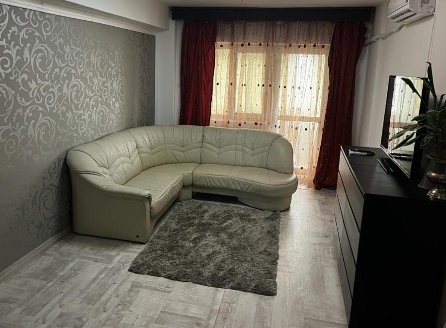 Alfredo Apartament Buzău Exteriör bild