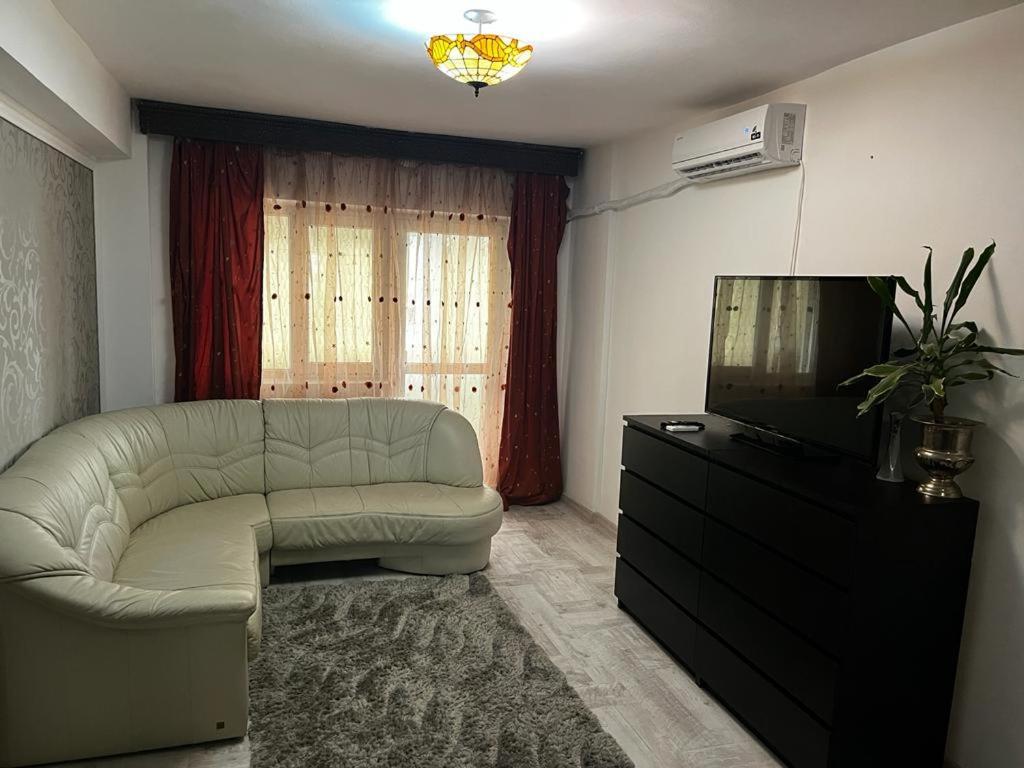 Alfredo Apartament Buzău Exteriör bild