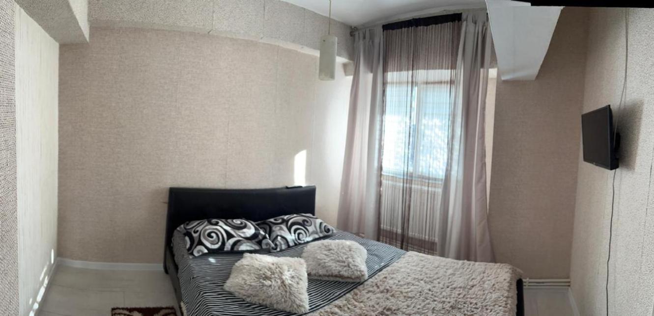 Alfredo Apartament Buzău Exteriör bild