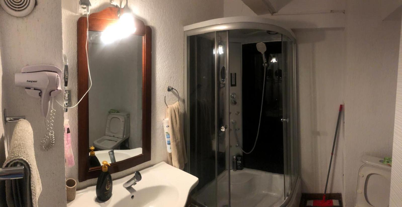 Alfredo Apartament Buzău Exteriör bild